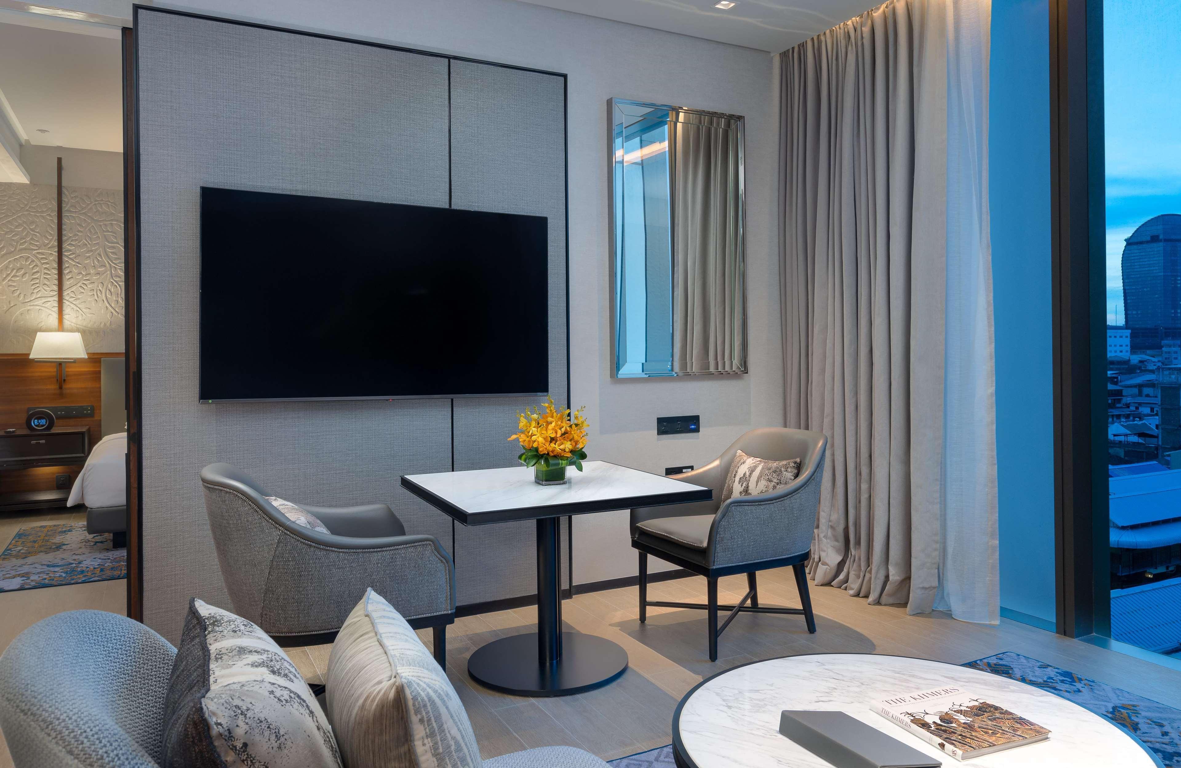 Hyatt Regency Phnom Penh Hotel Luaran gambar